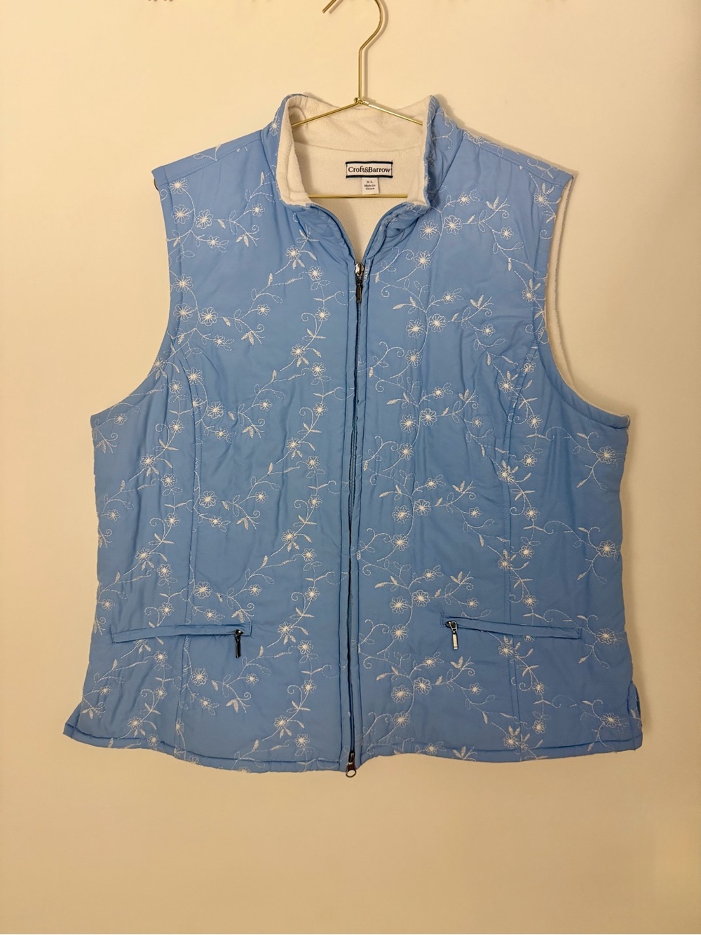 croft & barrow Sky Blue Quilted Vest with White Embroidery